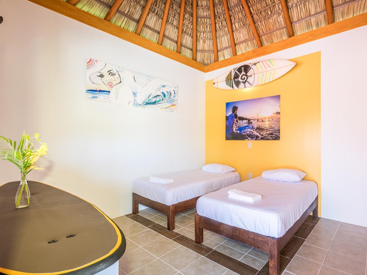Brisas de Zicatela Experiencia Surf Camp旅舍 外观 照片