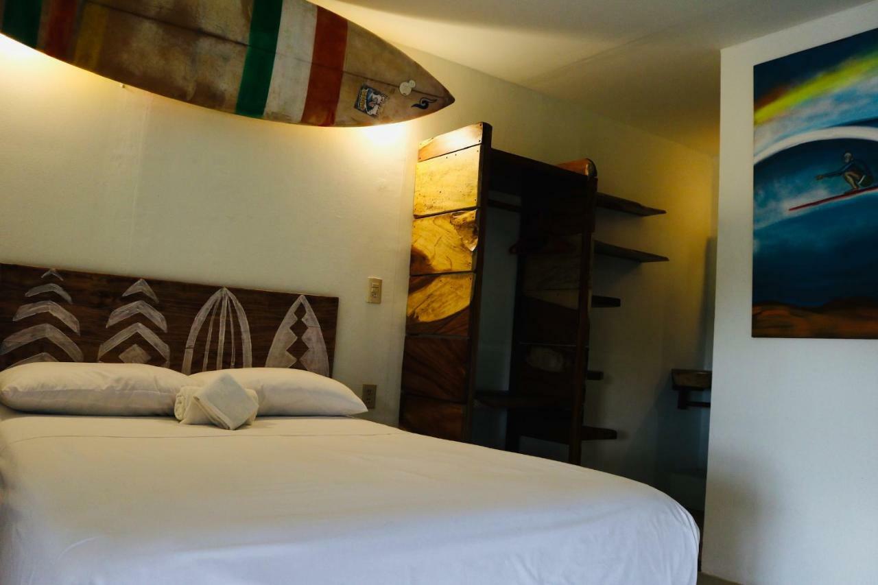 Brisas de Zicatela Experiencia Surf Camp旅舍 外观 照片