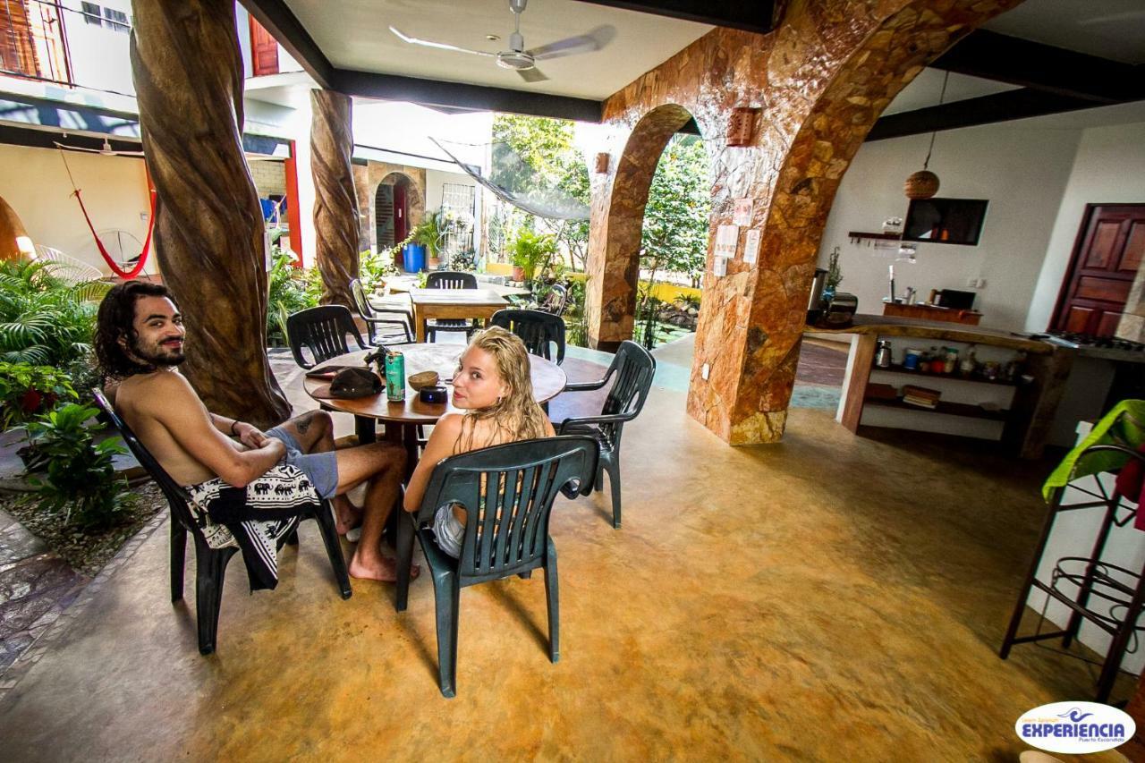 Brisas de Zicatela Experiencia Surf Camp旅舍 外观 照片