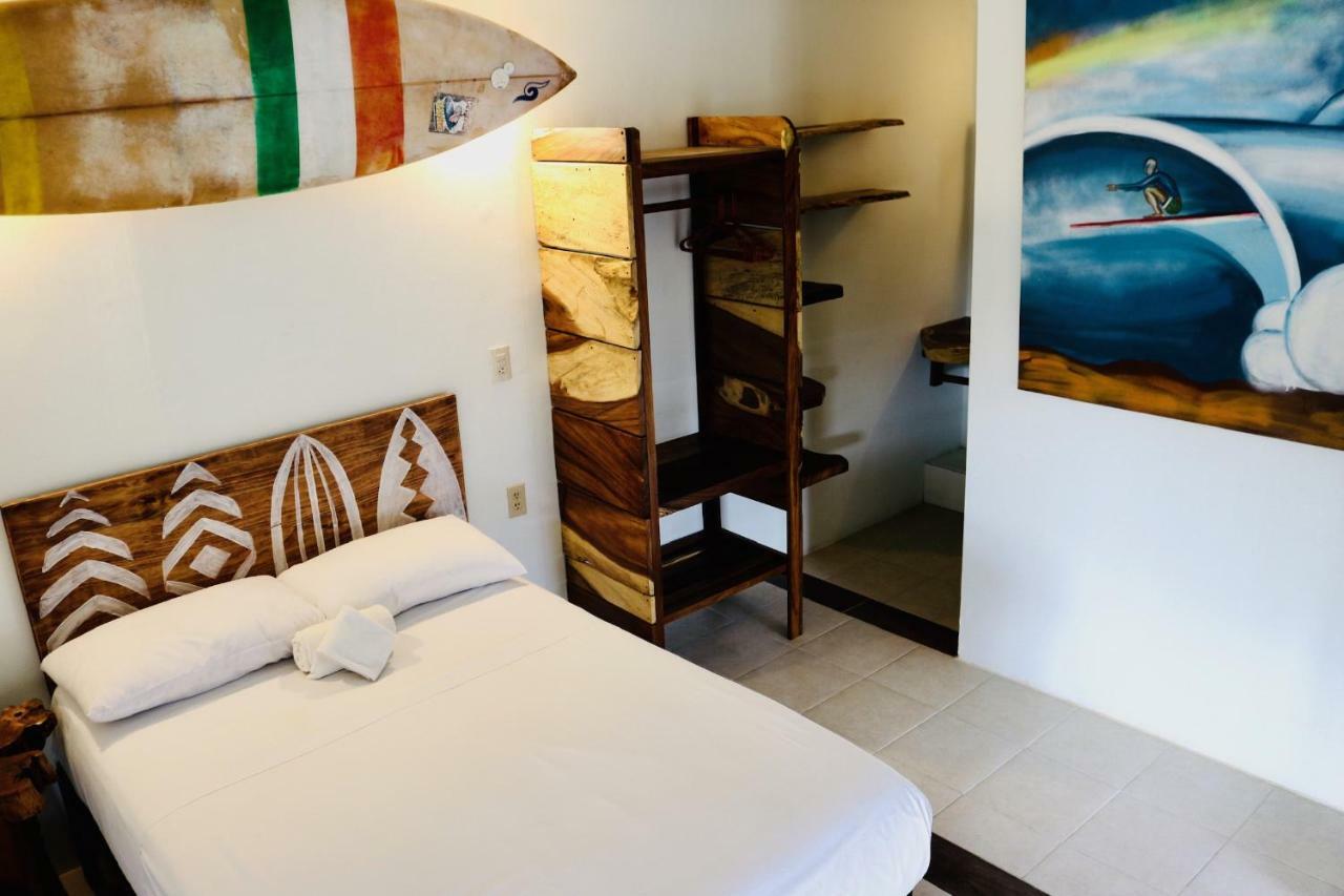 Brisas de Zicatela Experiencia Surf Camp旅舍 外观 照片
