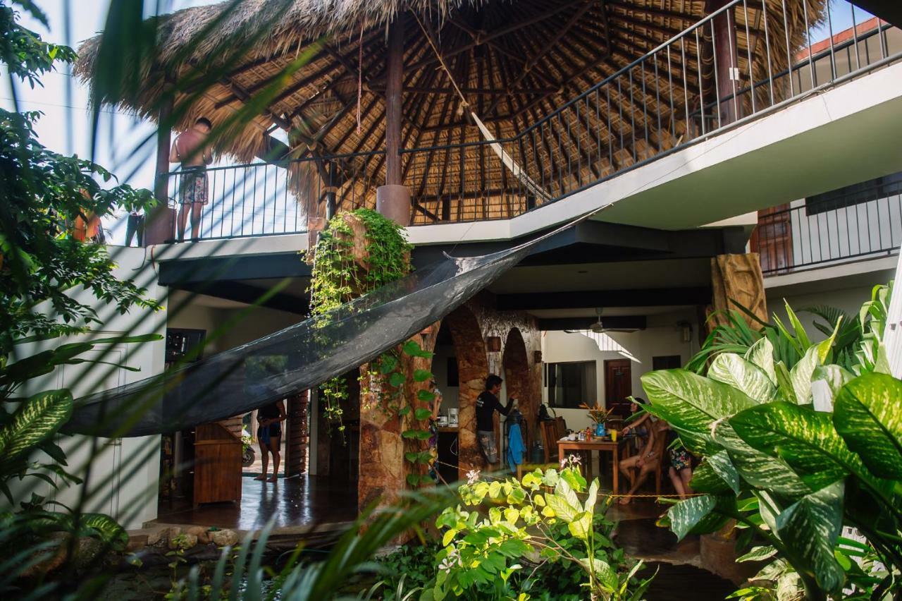 Brisas de Zicatela Experiencia Surf Camp旅舍 外观 照片