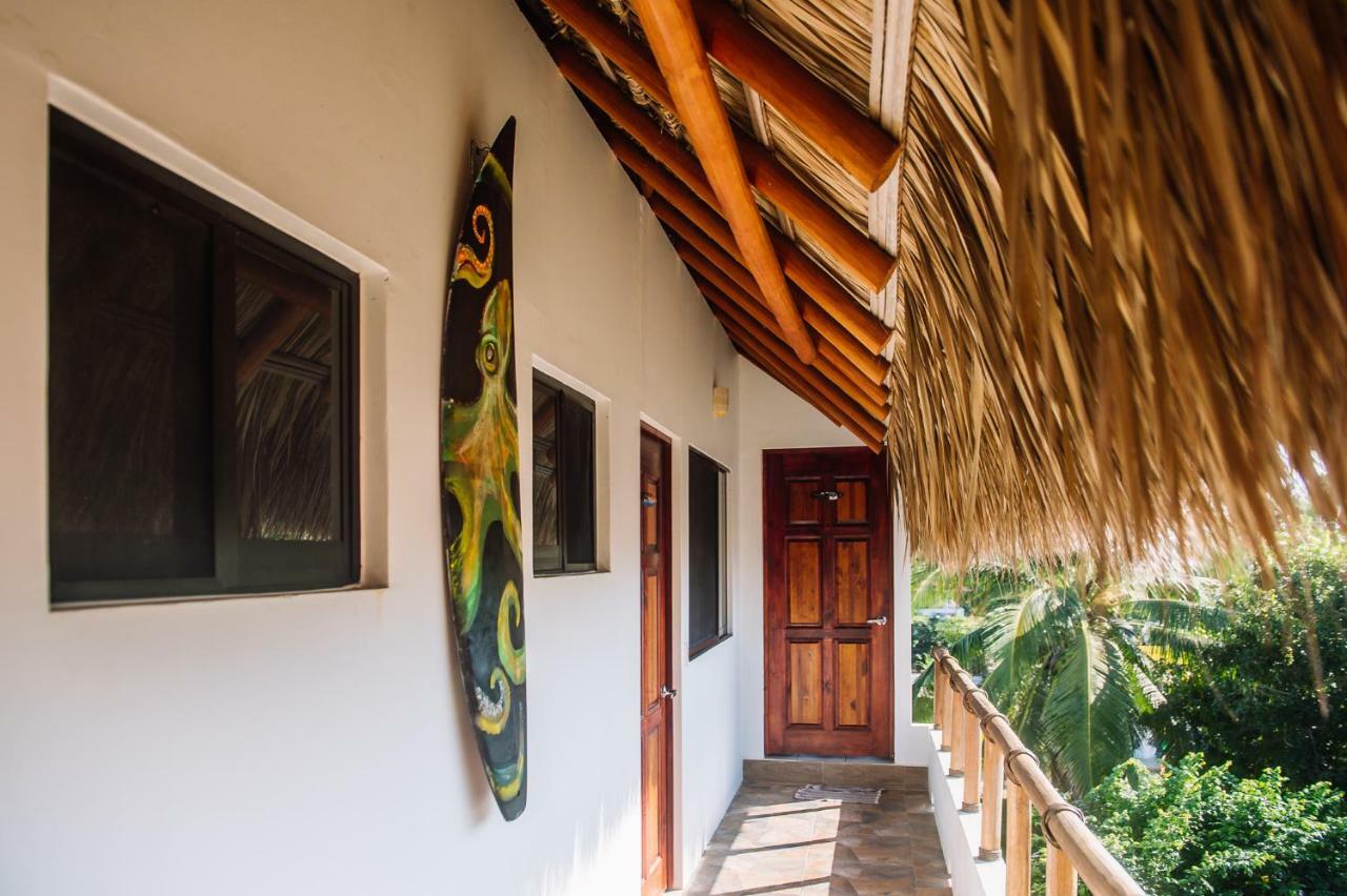 Brisas de Zicatela Experiencia Surf Camp旅舍 外观 照片