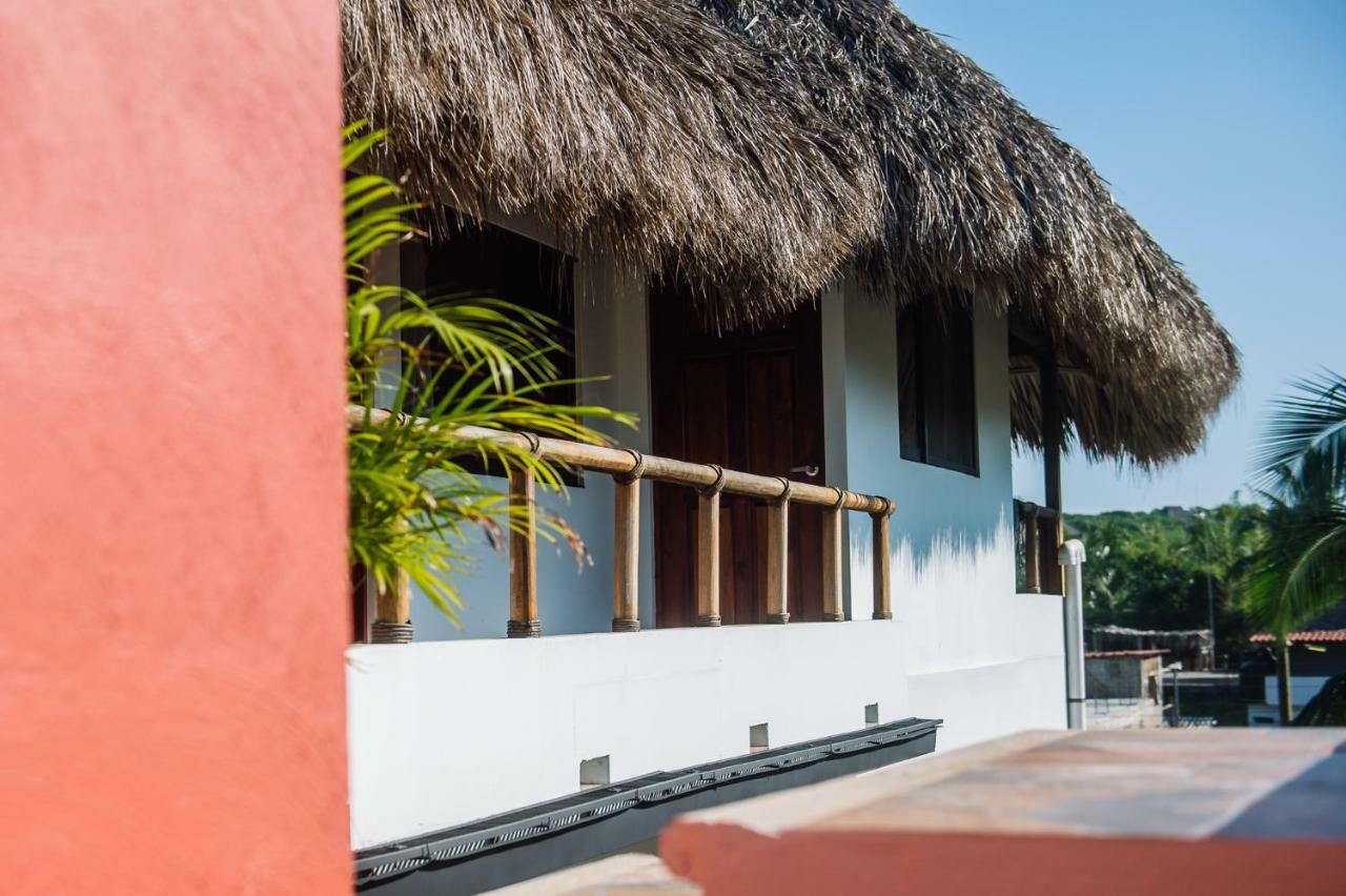 Brisas de Zicatela Experiencia Surf Camp旅舍 外观 照片