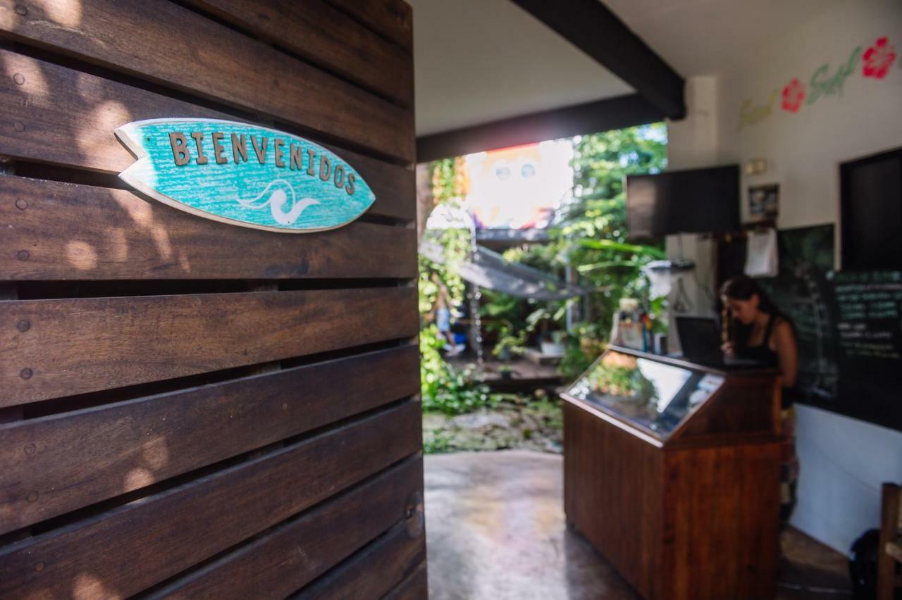 Brisas de Zicatela Experiencia Surf Camp旅舍 外观 照片